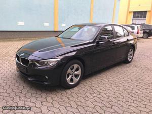 BMW 320 Luxury Line Agosto/12 - à venda - Ligeiros