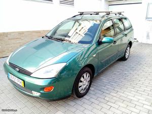 Ford Focus v SW Março/00 - à venda - Ligeiros