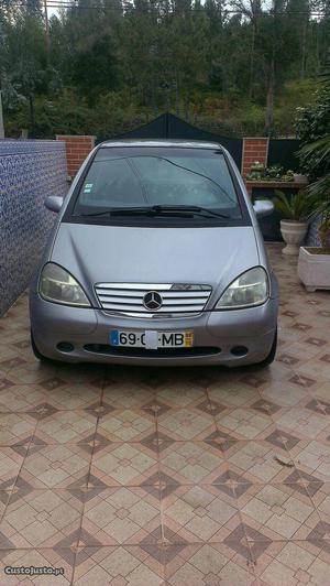 Mercedes-Benz A 160 avantegarde possivel troca Outubro/98 -