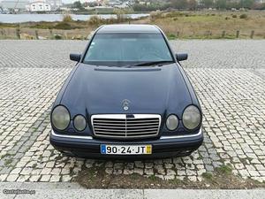 Mercedes-Benz E 300 TD Avantgard Março/98 - à venda -