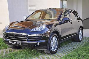 Porsche Cayenne S Hybrid Dezembro/12 - à venda - Monovolume