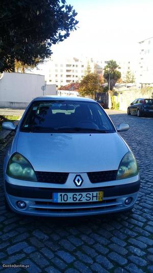 Renault Clio Lig passag Julho/01 - à venda - Ligeiros