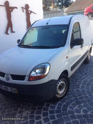 Renault Kangoo  Fevereiro/05 - à venda - Ligeiros