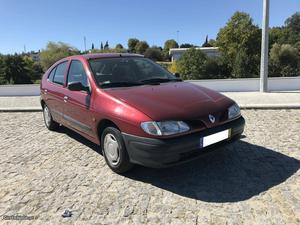 Renault Mégane 1.4 RN Abril/98 - à venda - Ligeiros