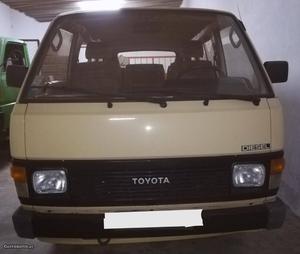 Toyota HiAce VLH51V Maio/88 - à venda - Ligeiros