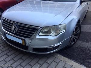 VW Passat  cv Outubro/05 - à venda - Ligeiros