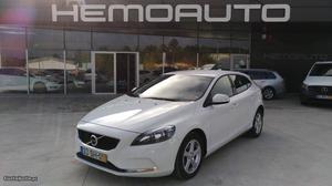 Volvo V40 D2 Kinetic Eco Dezembro/16 - à venda - Ligeiros