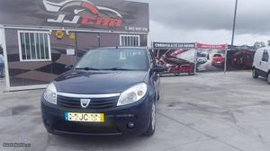 Dacia Sandero V Acess Abril/10 - à venda - Ligeiros