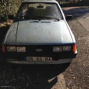 Ford Escort 1.3 L mk3 coupe Abril/83 - à venda - Ligeiros