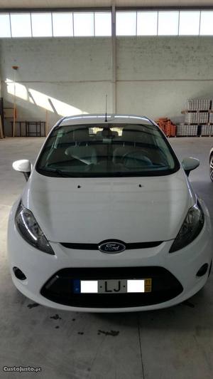 Ford Fiesta 1.4 TDC IVan Fevereiro/11 - à venda -