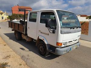 Nissan NP300 Troco Março/00 - à venda - Ligeiros