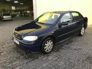 Opel Astra v Outubro/99 - à venda - Ligeiros