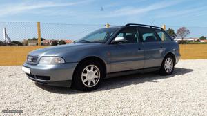 Audi A4 Avant 1.9 TDI 110 Agosto/96 - à venda - Ligeiros