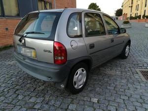 Opel Corsa 1.2 Eco Fevereiro/97 - à venda - Ligeiros