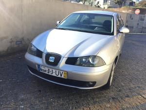 Seat Ibiza 1.9 TDI 130cv Abril/03 - à venda - Ligeiros