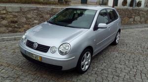 VW Polo 1.4 Tdi Trendliene Maio/04 - à venda - Ligeiros