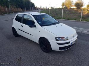 Fiat Punto 1.9 diesel van Dezembro/01 - à venda - Ligeiros