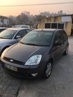 Ford Fiesta 1.4 Tdci Abril/03 - à venda - Comerciais / Van,