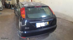 Ford Focus 1.8 tddi 5 portas Agosto/99 - à venda - Ligeiros