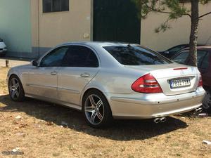 Mercedes-Benz E 270 W211 Dezembro/04 - à venda - Ligeiros