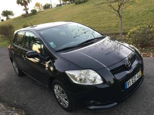 Toyota Auris 1.4 D4D (Gasoleo) Agosto/07 - à venda -