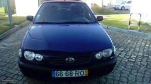 Toyota Corolla 1.4 vvti Outubro/01 - à venda - Ligeiros