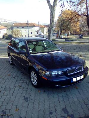 Volvo V40 SW 1.9d 120cv Novembro/00 - à venda - Ligeiros