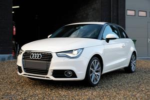 Audi A1 1.6 Sport Abril/11 - à venda - Ligeiros