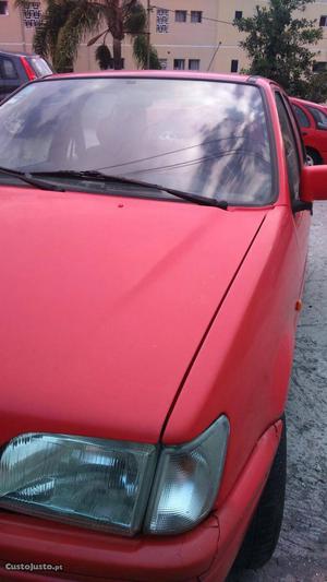 Ford Fiesta 1.1 Dezembro/92 - à venda - Ligeiros