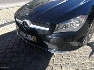 Mercedes-Benz CLA  De 136cv Agosto/16 - à venda -