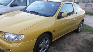 Renault Mégane coupe 1.6 Outubro/99 - à venda -