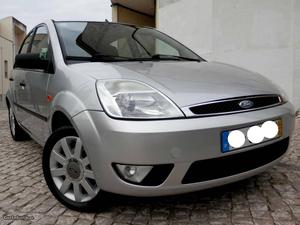 Ford Fiesta 1.2 Guia  Km Abril/04 - à venda -