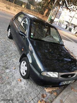 Ford Fiesta 16v Ghia Fevereiro/98 - à venda - Ligeiros