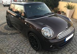 MINI Cooper Cooper D Maio/11 - à venda - Ligeiros