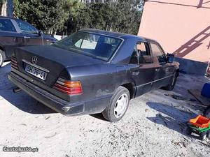 Mercedes-Benz 200 D -  Julho/89 - à venda - Ligeiros