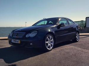 Mercedes-Benz C 220 SportCoupe Evolution Março/06 - à