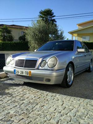 Mercedes-Benz E 220 W 210 Agosto/97 - à venda - Ligeiros