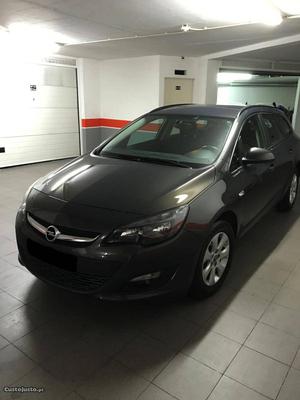 Opel Astra Carrinha Agosto/14 - à venda - Ligeiros