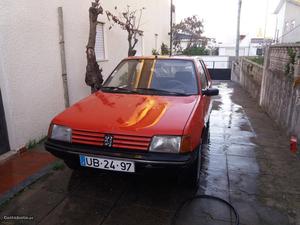 Peugeot 205 Junior Março/89 - à venda - Ligeiros