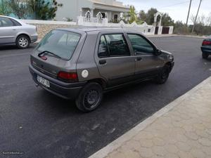 Renault Clio Impecável Agosto/98 - à venda - Ligeiros