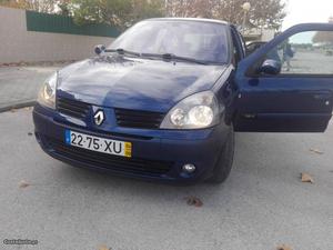 Renault Clio c 16v Agosto/04 - à venda - Ligeiros