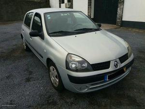 Renault Clio v Abril/03 - à venda - Ligeiros