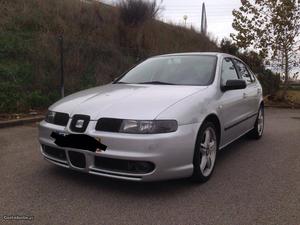 Seat Leon 1.9 tdi fr Fevereiro/02 - à venda - Ligeiros