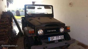 Toyota BJ 40 Caixa aberta/fechada Junho/82 - à venda -