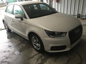 Audi A1 sportbek Agosto/15 - à venda - Ligeiros
