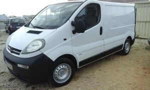 Opel Vivaro dti 115cv Novembro/12 - à venda -