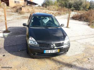 Renault Clio dci Junho/03 - à venda - Ligeiros