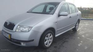 Skoda Octavia 1.4 Setembro/01 - à venda - Ligeiros