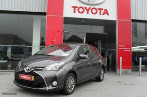 Toyota Yaris 1.0vti confort+style Julho/16 - à venda -