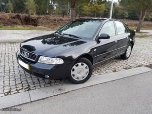 Audi A4 1.6 i / AC / JANTES Dezembro/99 - à venda -